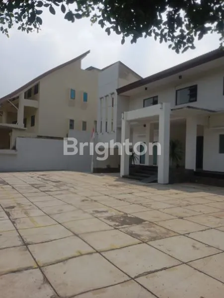 DI SEWAKAN KANTOR, F&B ATAUPUN GUDANG LUAS DAN STRATEGIS