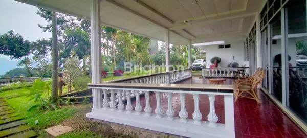 image VILLA BAGUS DI TRAWAS SIAP HUNI (4)