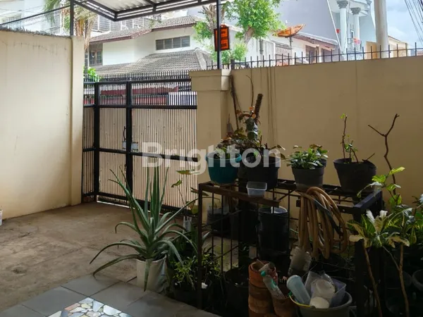 image RUMAH 2 LANTAI SIAP HUNI DI JL. ASEM JAKARTA BARAT DEKAT CENTRAL PARK,TAMAN ANGGREK,UNTAR,UKRIDA DAN TOL DALAM KOTA (2)