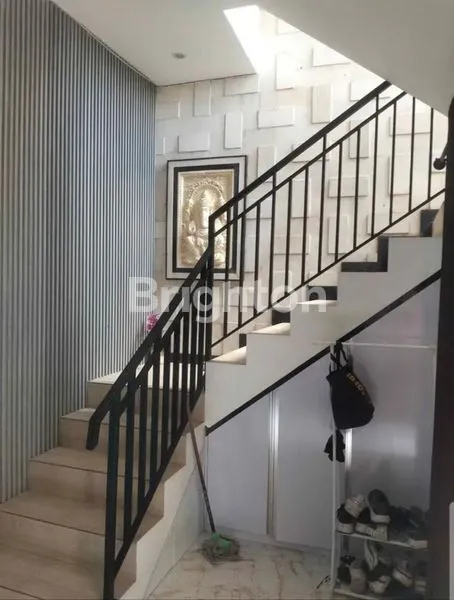 image RUMAH LANTAI 2 MODERN MINIMALIS PERUMAHAN DENPASAR SELATAN (4)