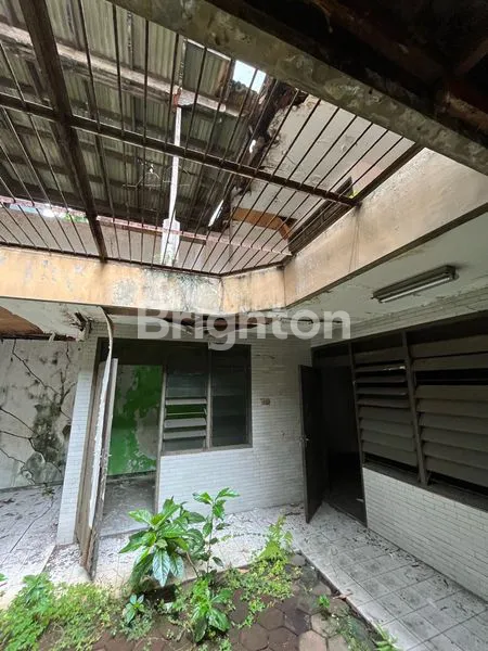 image RUMAH PUSAT KOTA SUPER STRATEGIS !! EMBONG CERME (7)