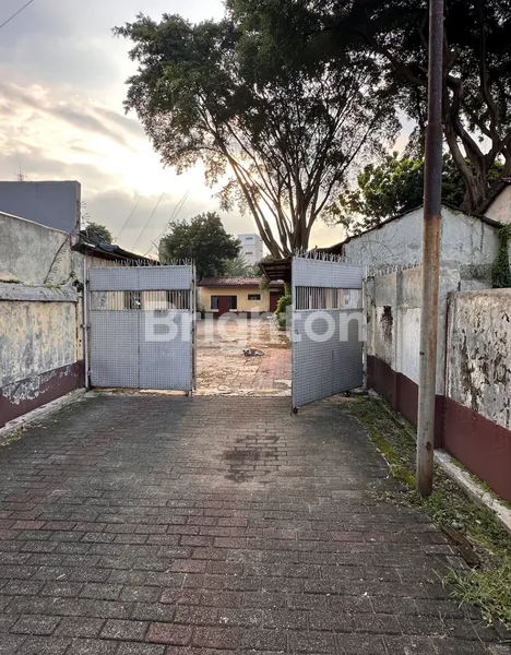 image TANAH LUAS + BANGUNAN EKS SEKOLAH DI JL. KARTINI, DEPOK (6)