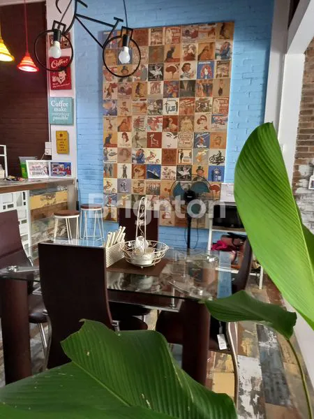 image RUMAH CANTIK MURAH 2,5 LANTAI DEKAT EXIT TOL GAYAMSARI (6)