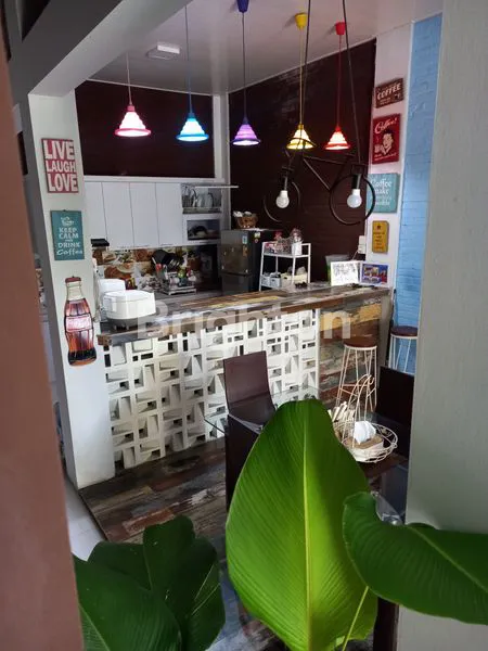 image RUMAH CANTIK MURAH 2,5 LANTAI DEKAT EXIT TOL GAYAMSARI (7)