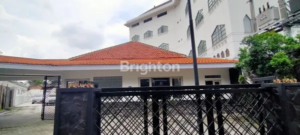 KOMERSIAL STRATEGIS RAYA DARMO SURABAYA PUSAT