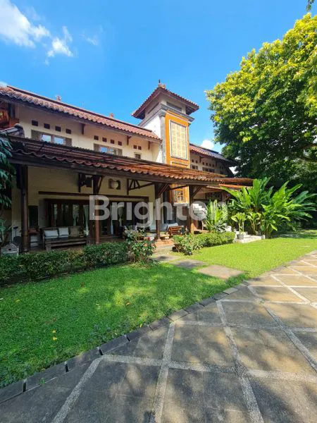image RUMAH MEWAH 2 LANTAI ALA VILLA DI BALI VIEW CIRENDEU JAKARTA SELATAN (1)