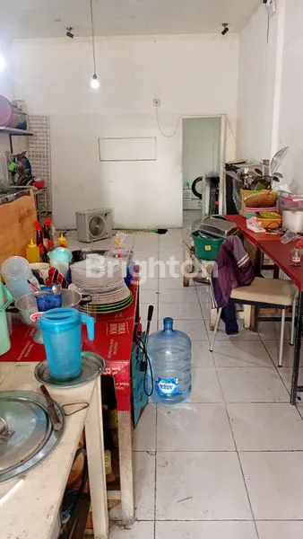 image SHOP FOR RENT LOKASI STRATEGIS DI JALAN AHMAD YANI UTARA (4)