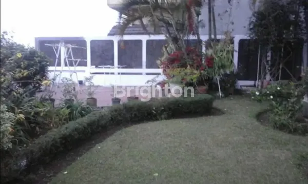 image RUMAH DENGAN PEMANDANGAN BACKYARD YANG INDAH DI CIPAKU BANDUNG (3)