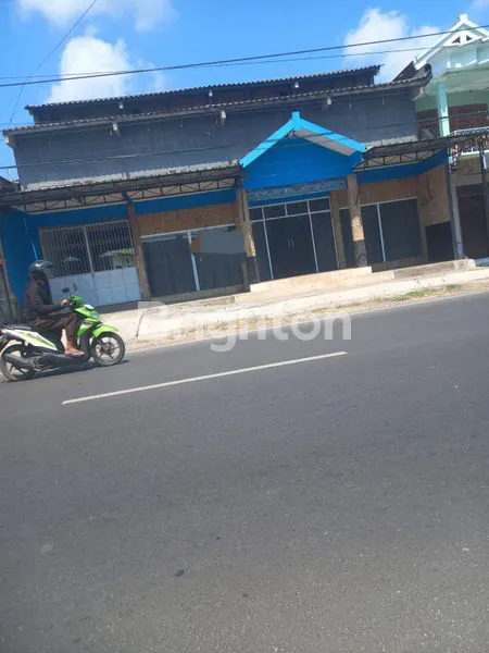 BANGUNAN 2 LANTAI KAWASAN RAMAI DI TULUNGAGUNG