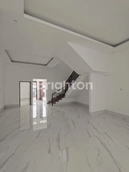 image RUMAH BARU LEBAK ARUM SIAP HUNI DEKAT RAYA KENJERAN (4)