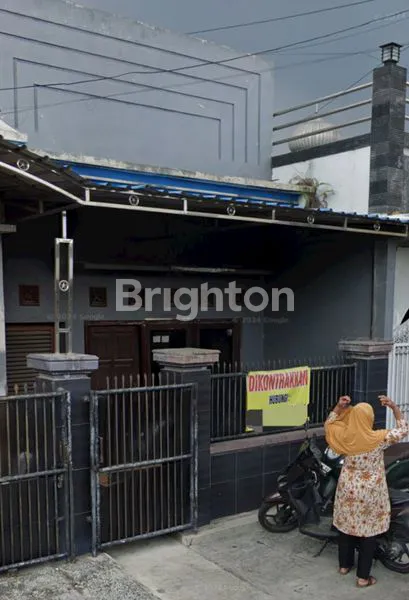 RUMAH DI PASAR KLIWON SURAKARTA