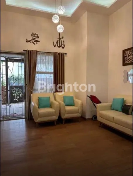 image RUMAH CANTIK DI SERPONG GARDEN CISAUK TANGERANG (2)