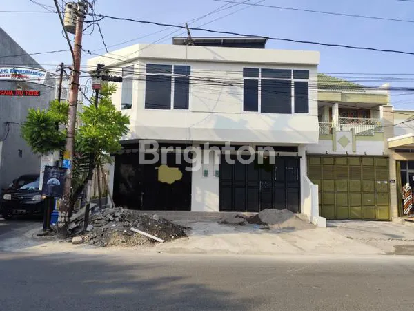 RUKO DI PASAR KLIWON, SURAKARTA