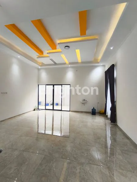image RUMAH MEWAH SEMI-FURNISHED 4KT DI ASTANA TOWNHOUSE HARAPAN RAYA (3)
