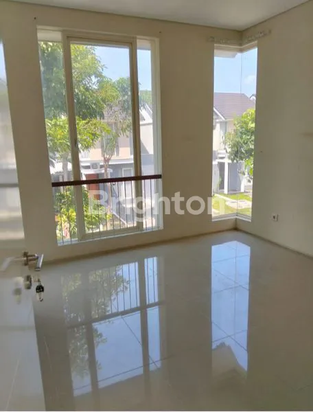 image 2 LANTAI MINIMALIS TERAWAT (3)