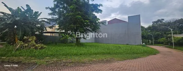 TANAH HOEK DI MODERN LAND