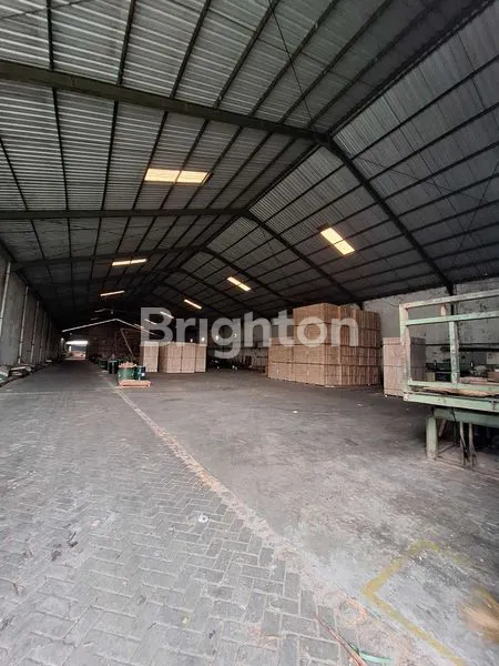 image GUDANG EX PABRIK, ZONA MERAH, LEBAR DEPAN +/- 25 METER , AKSES KONTAINER 40 FEET, AREA SUKOHARJO (6)