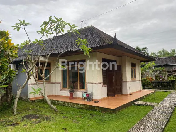 image TANAH LUAS + RUMAH SIAP HUNI, LOKASI STRATEGIS & INVESTASI MENJANJIKAN! (4)
