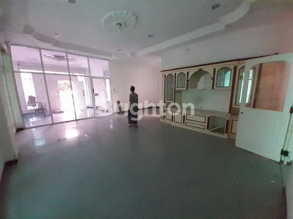 image DISEWAKAN RUMAH DIJALAN DANAU SEMAYANG (4)