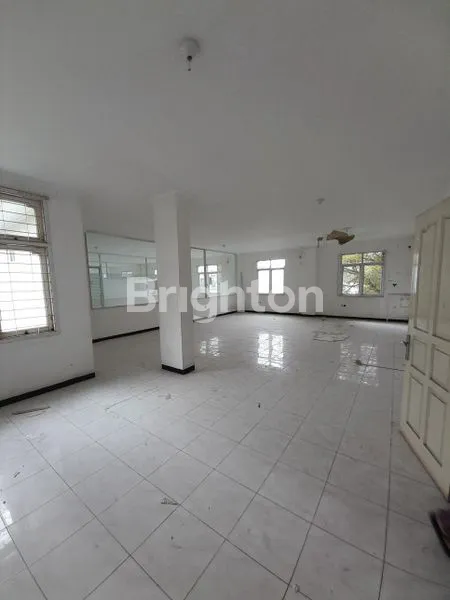 image DISEWAKAN RUMAH DIJALAN DANAU SEMAYANG (8)