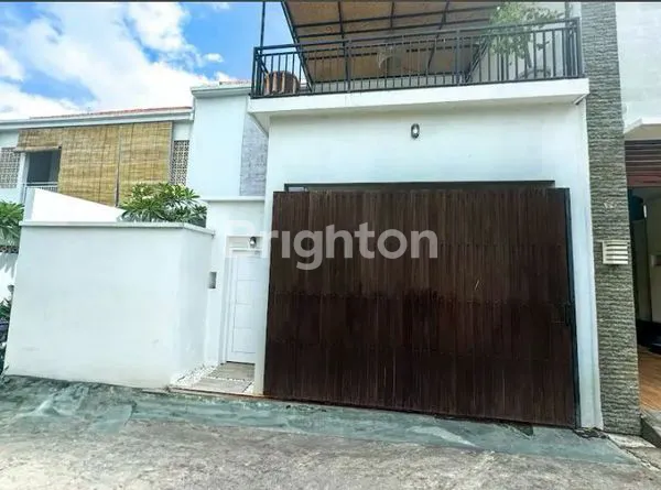 image ROYAL SUNRISE VILLA YANG SANGAT EXCLUSIVE TERLETAK DI CANGGU TEPATNYA DI BATAN CELAGI TIBUBENENG (1)