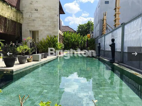 image VILLA SPACIOUS AND STRATEGIC 5 BEDROOMS IN CANGGU BALI (8)