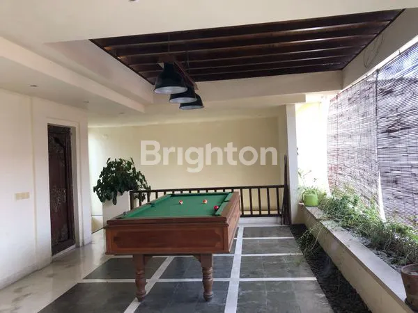 image VILLA SPACIOUS AND STRATEGIC 5 BEDROOMS IN CANGGU BALI (2)
