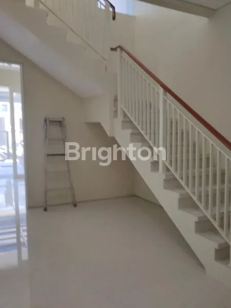 image RUMAH 2LANTAI PONDOK CANDRA CLUSTER BARU MERR PINTU TOLL SURABAYA  (5)