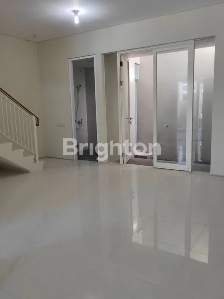 image RUMAH 2LANTAI PONDOK CANDRA CLUSTER BARU MERR PINTU TOLL SURABAYA  (1)