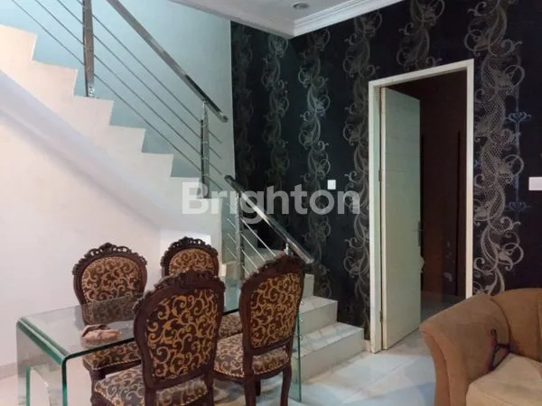 image DIJUAL RUMAH TENGAH KOTA BERNUANSA MINIMALIS LOKASI DALAM PERUMAHAN SEPINGGAN PRATAMA AMAN NYAMAN HARGA NEGO (5)