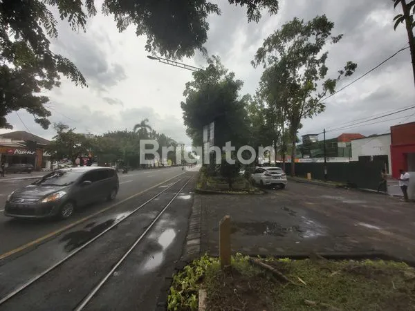 image RUANG USAHA LOKASI NO.1 BUAT BRANDING DI TENGAH KOTA SOLO (2)