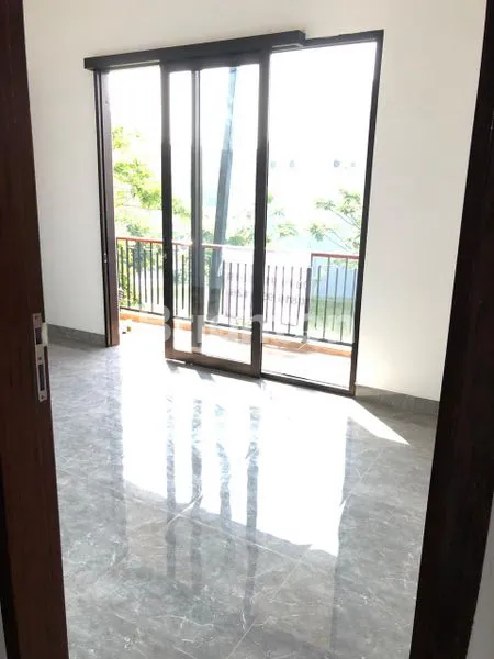 image RUMAH THE EMINENT BSD (3)