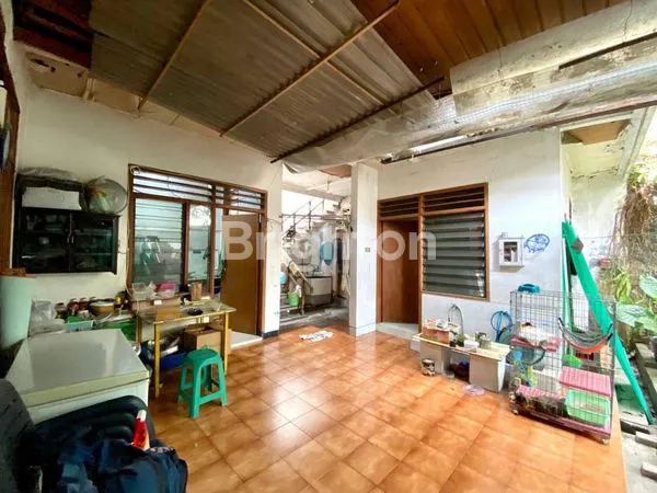 image RUMAH 2 LT, SEMI FURNISHED DI GAYUNGSARI SURABAYA (5)