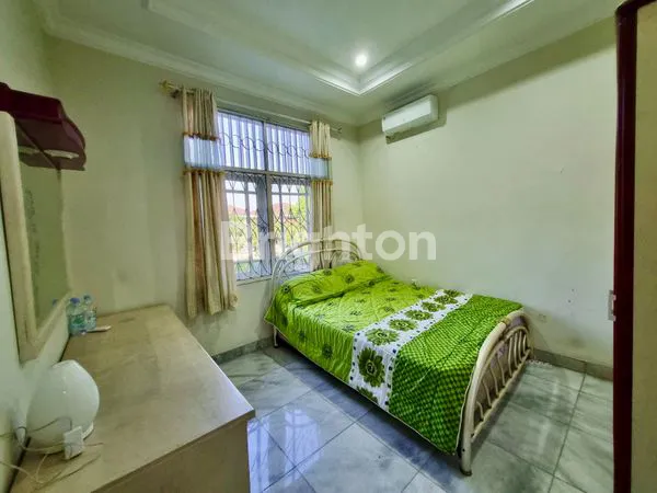 image RUMAH 2LT FULL FURNISHED DI KEBON JERUK INTERCON (5)