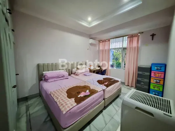 image RUMAH 2LT FULL FURNISHED DI KEBON JERUK INTERCON (6)