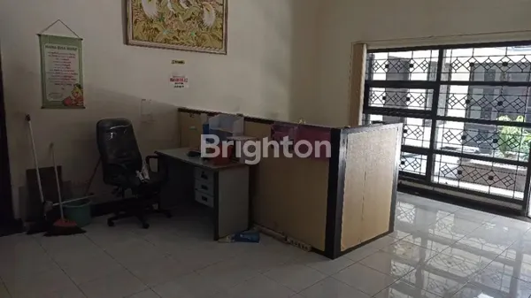 image RUMAH MANYAR SIAP HUNI STRATEGIS DEKAT PUSAT KOTA (6)