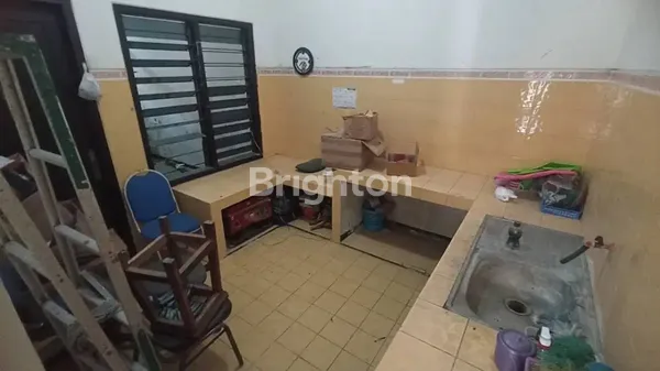 image RUMAH MANYAR SIAP HUNI STRATEGIS DEKAT PUSAT KOTA (7)