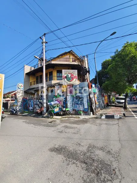 DIJUAL/DISEWAKAN RUKO 3 LANTAI POSISI HOOK DEKAT PRAWIROTAMAN JL PARIS JL TIRTODIPURAN MANTRIJERON YOGYAKARTA