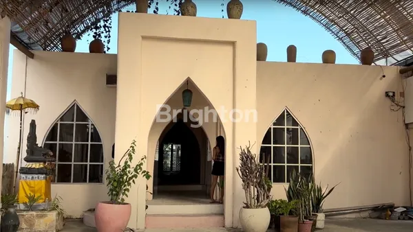 RESTAURANT OVER CONTRACT UMALAS