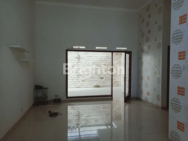 image RUMAH BAGUS MODERN 2 LT SIAP HUNI NEGO SAMPAI JADI DI VILLA PUNCAK TIDAR KOTA MALANG (4)