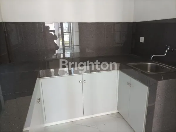 image RUMAH DOUBLE DEKKER LAVON 2, TANGGERANG (4)