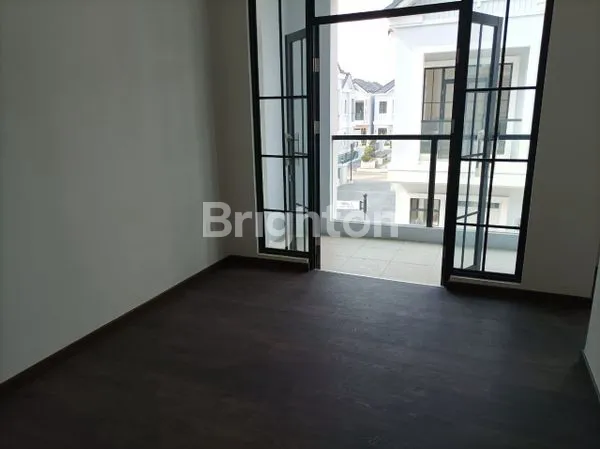 image RUMAH DOUBLE DEKKER LAVON 2, TANGGERANG (6)