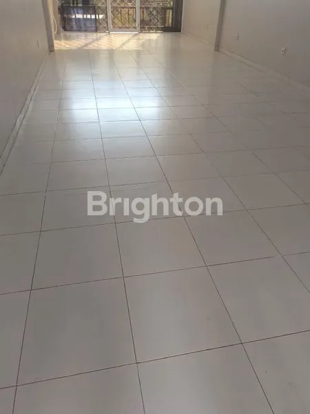 image RUKO DENGAN PARKIRAN LUAS (7)