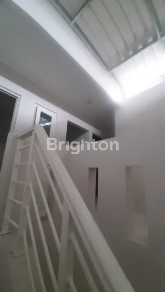 image RUMAH MUNGIL 1,5 LANTAI CIAMIK DI LEGENDA WISATA  (4)