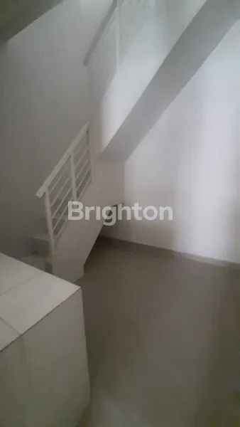 image RUMAH MUNGIL 1,5 LANTAI CIAMIK DI LEGENDA WISATA  (6)