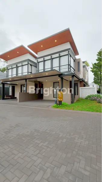 image RUMAH 2 LANTAI PREMIUM DAN LUX TYPE GIVA 8, LB/LT 182/128 DI GRAND WISATA (1)