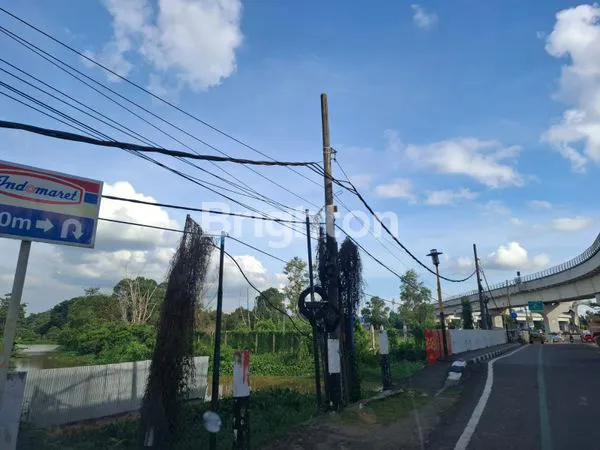 image TANAH DI PINGGIR JALAN GUB H BASTARI , DEKAT GOR JAKABARING, PALEMBANG SUMSEL INDONESIA (2)