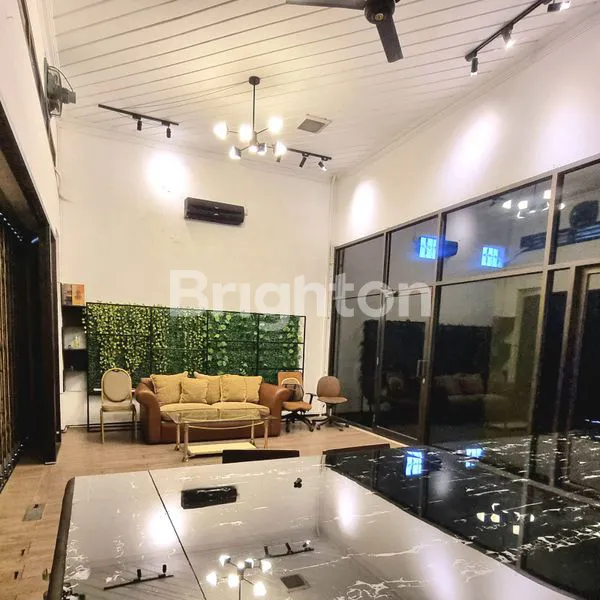 image RUMAH KOMERSIAL AREA SURABAYA PUSAT (NOL JALAN RAYA) COCOK DIGUNAKAN UNTUK SEGALA USAHA DEKAT DENGAN GENTENG KALI, YOS SUDARSO, UNDAAN KULON, KANTOR POLISI (5)