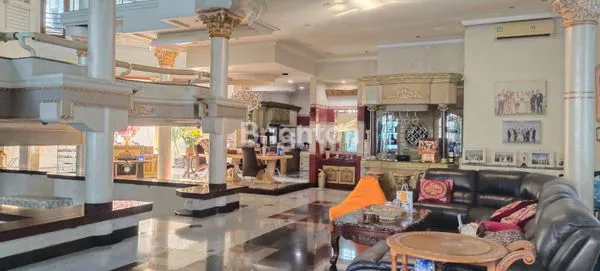 image RUMAH HOEK KLASIK DI DAERAH SUNTER (3)