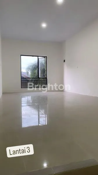 image RUKO 3 LANTAI DI JL.UTAMA SAKTI, JELAMBAR, JAKARTA BARAT (6)